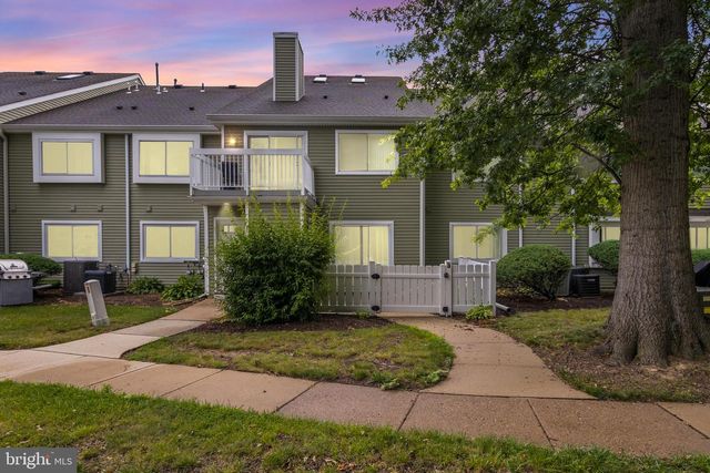3 FOXTAIL LN, Monmouth Junction, NJ 08852