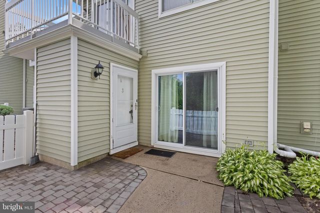 3 FOXTAIL LN, Monmouth Junction, NJ 08852