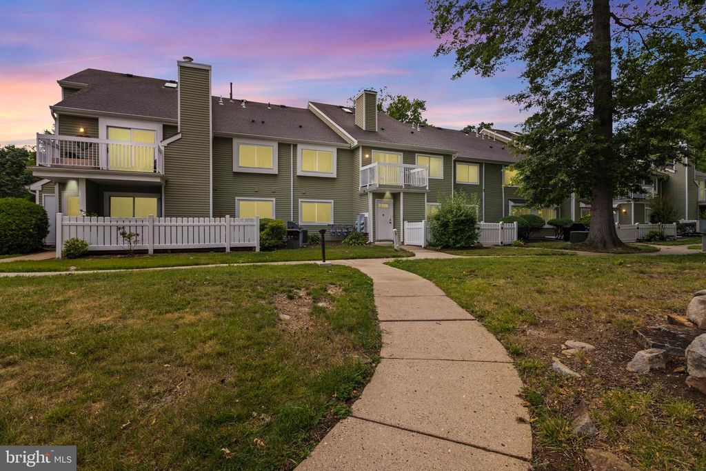 3 FOXTAIL LN, Monmouth Junction, NJ 08852