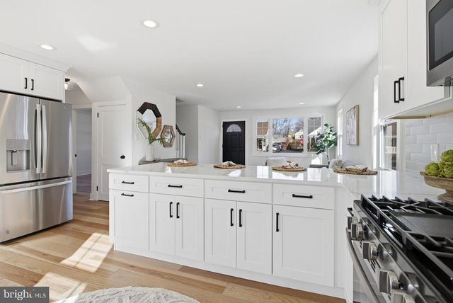 338 WAYNE AVE, Springfield, PA 19064