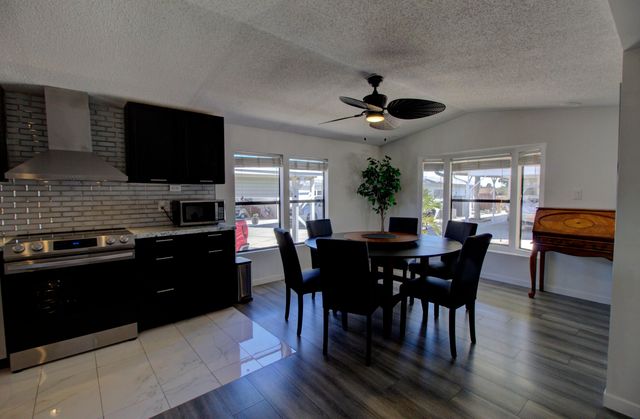 5225 SE 67th Avenue, Okeechobee, FL 34974