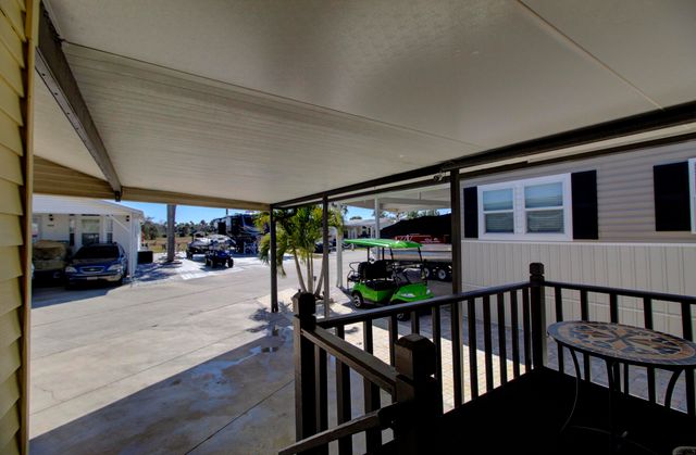 5225 SE 67th Avenue, Okeechobee, FL 34974