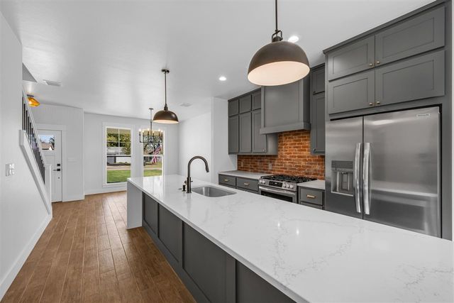 910 4th St, Elgin, OK 73538