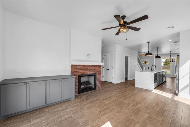 910 4th St, Elgin, OK 73538