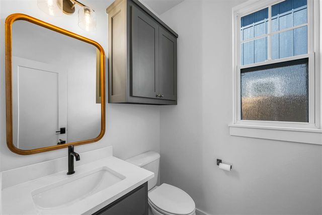 910 4th St, Elgin, OK 73538