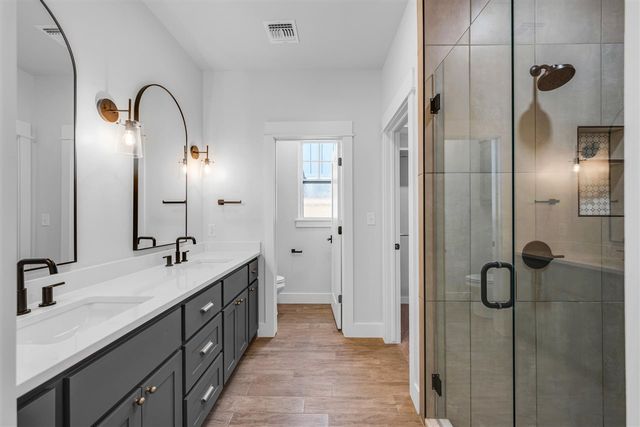 910 4th St, Elgin, OK 73538