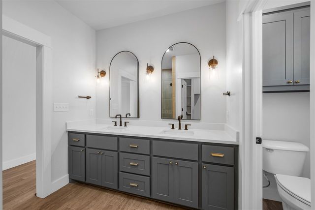 910 4th St, Elgin, OK 73538