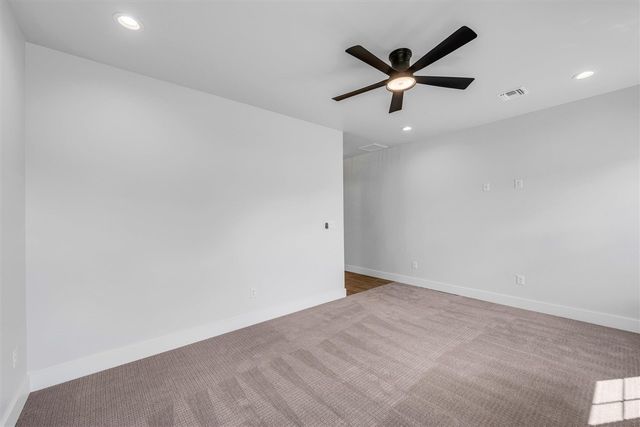 910 4th St, Elgin, OK 73538