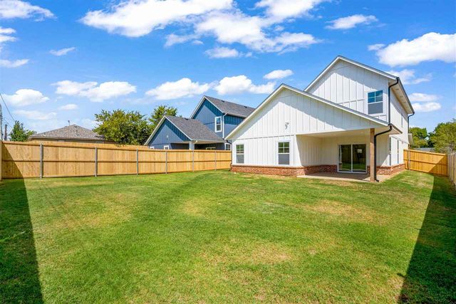 910 4th St, Elgin, OK 73538