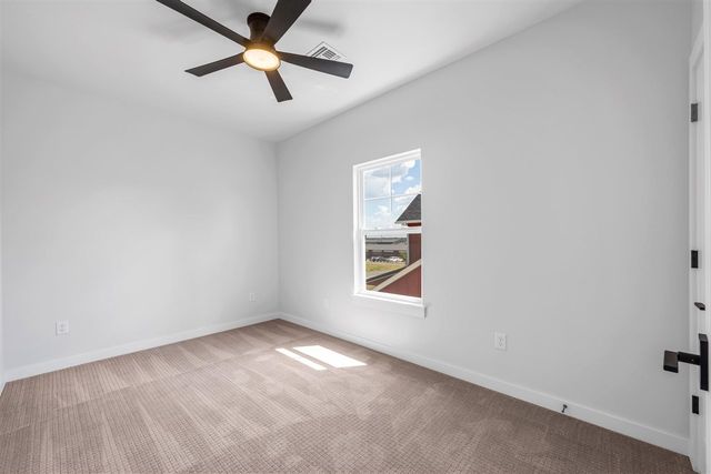 910 4th St, Elgin, OK 73538