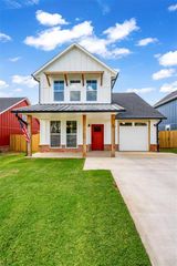 910 4th St, Elgin, OK 73538