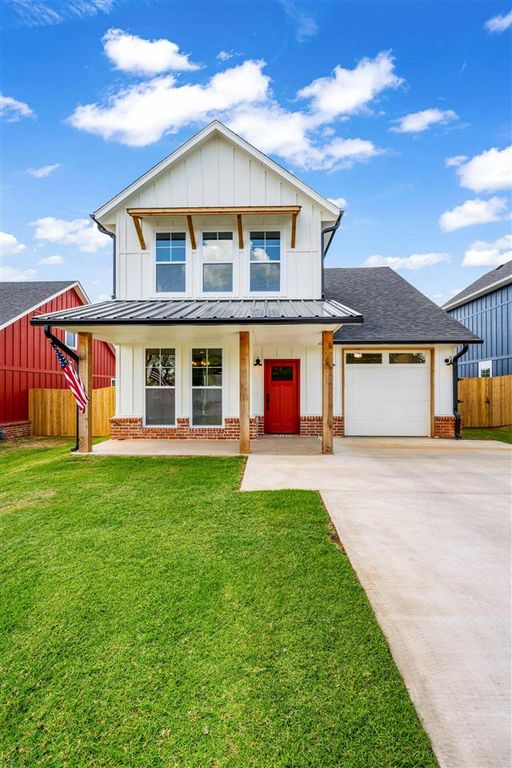 910 4th St, Elgin, OK 73538