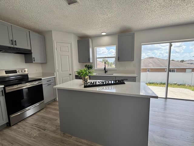 404 MANITOBA DRIVE, Kissimmee, FL 34759