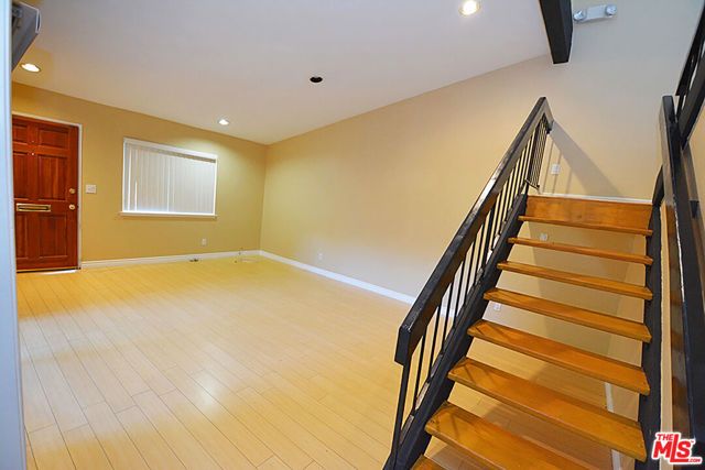 10051 Valley Circle Boulevard 6, Chatsworth (los Angeles), CA 91311