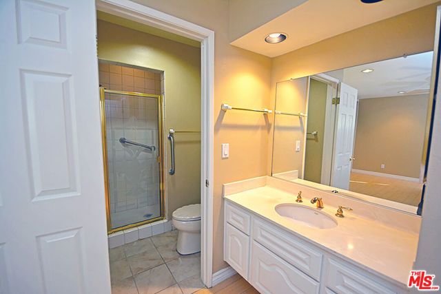 10051 Valley Circle Boulevard 6, Chatsworth (los Angeles), CA 91311