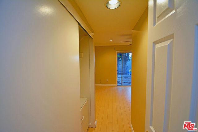 10051 Valley Circle Boulevard 6, Chatsworth (los Angeles), CA 91311