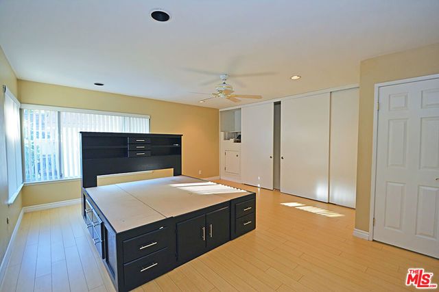 10051 Valley Circle Boulevard 6, Chatsworth (los Angeles), CA 91311