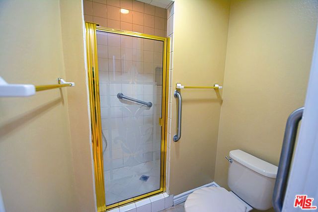 10051 Valley Circle Boulevard 6, Chatsworth (los Angeles), CA 91311