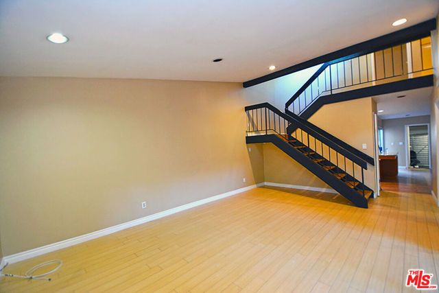 10051 Valley Circle Boulevard 6, Chatsworth (los Angeles), CA 91311