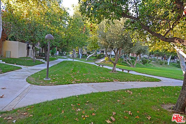 10051 Valley Circle Boulevard 6, Chatsworth (los Angeles), CA 91311