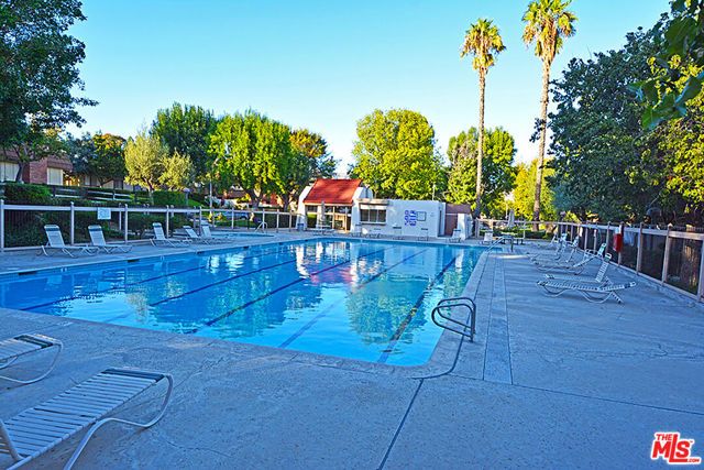 10051 Valley Circle Boulevard 6, Chatsworth (los Angeles), CA 91311