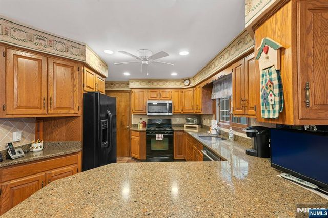 14 Poplar Street, Dumont, NJ 07628