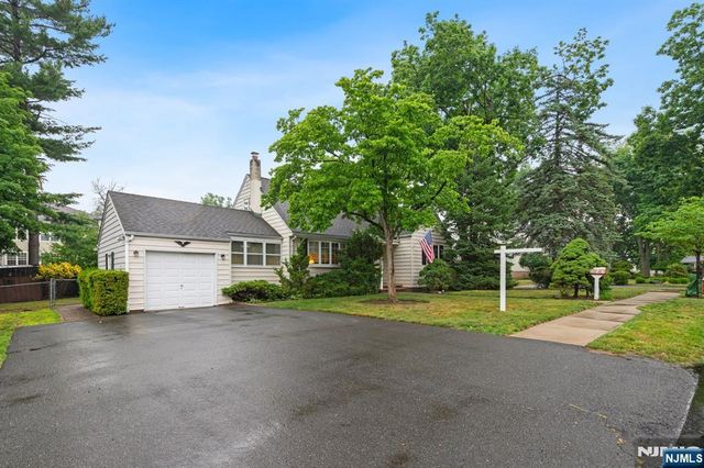 14 Poplar Street, Dumont, NJ 07628