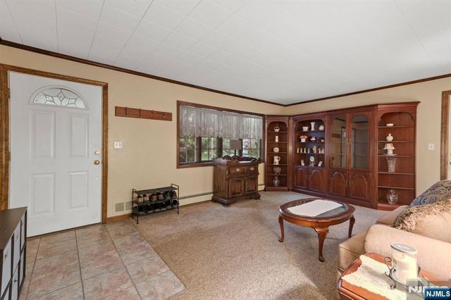 14 Poplar Street, Dumont, NJ 07628