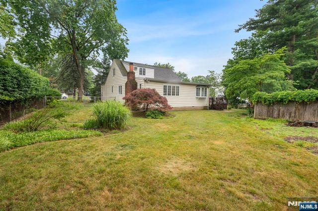 14 Poplar Street, Dumont, NJ 07628
