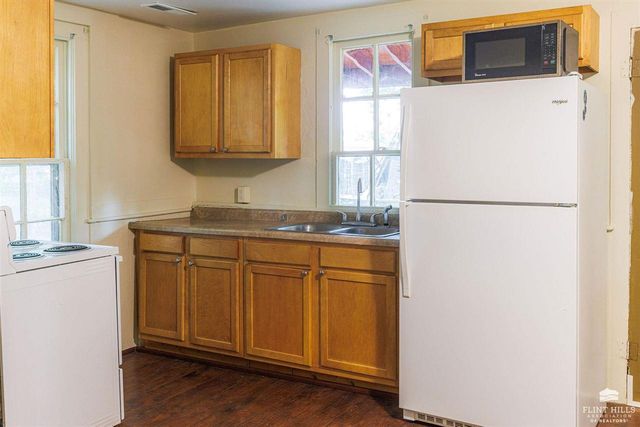 206 Ash Street, Wamego, KS 66547