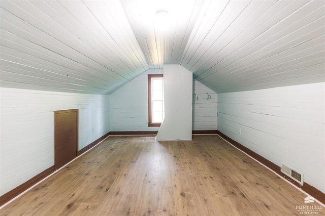 206 Ash Street, Wamego, KS 66547