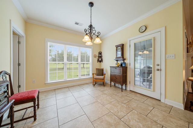 210 LINKS VIEW DR, Oakland, TN 38060