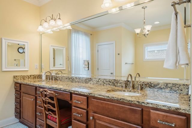 210 LINKS VIEW DR, Oakland, TN 38060