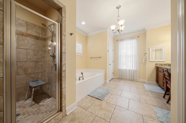 210 LINKS VIEW DR, Oakland, TN 38060