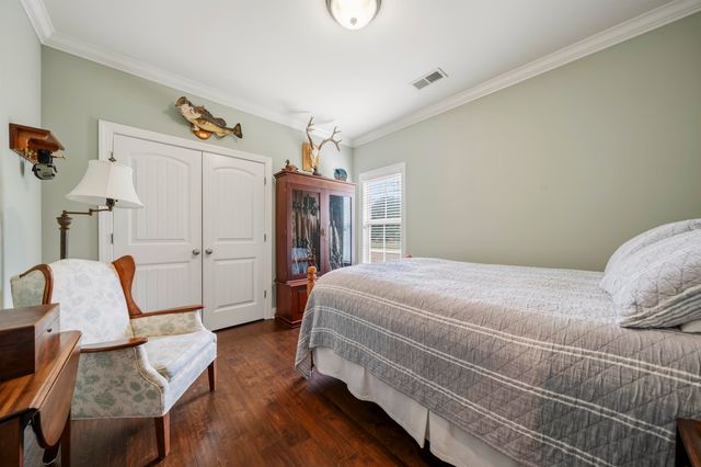 210 LINKS VIEW DR, Oakland, TN 38060