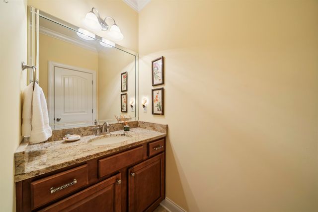 210 LINKS VIEW DR, Oakland, TN 38060