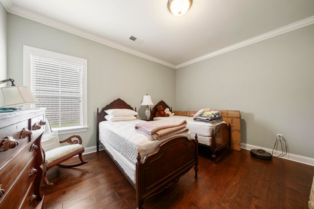 210 LINKS VIEW DR, Oakland, TN 38060