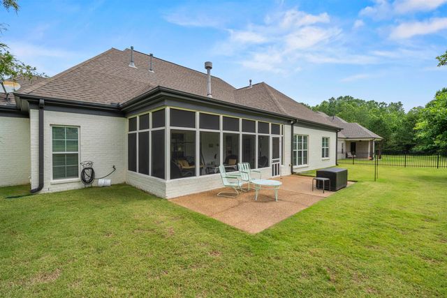 210 LINKS VIEW DR, Oakland, TN 38060