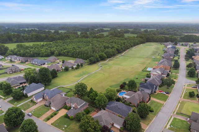 210 LINKS VIEW DR, Oakland, TN 38060