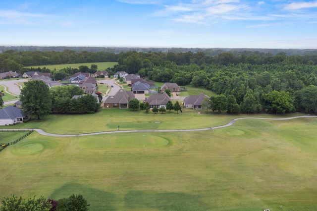 210 LINKS VIEW DR, Oakland, TN 38060