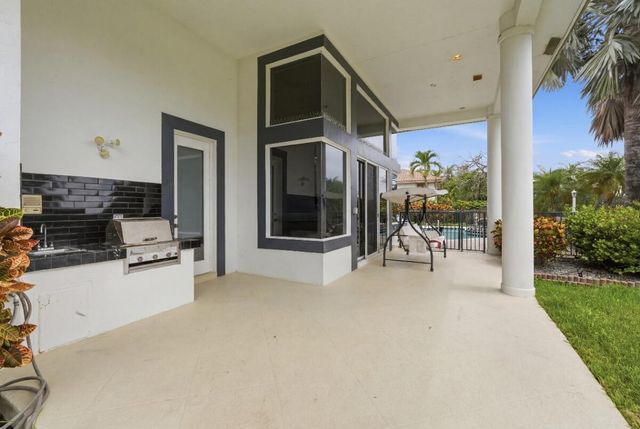 1716 NW 124th Way, Coral Springs, FL 33071