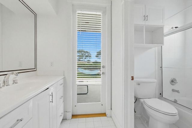 1716 NW 124th Way, Coral Springs, FL 33071