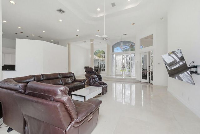 1716 NW 124th Way, Coral Springs, FL 33071