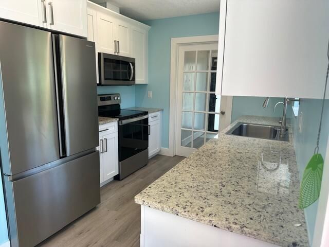 907 SE Lake Street, Stuart, FL 34994