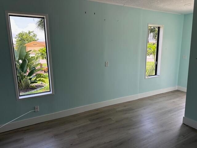 907 SE Lake Street, Stuart, FL 34994