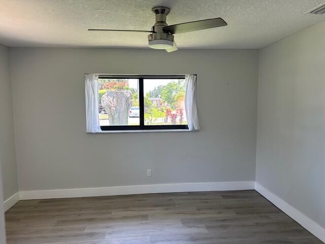 907 SE Lake Street, Stuart, FL 34994