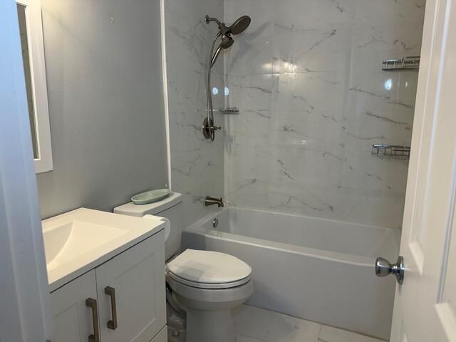 907 SE Lake Street, Stuart, FL 34994