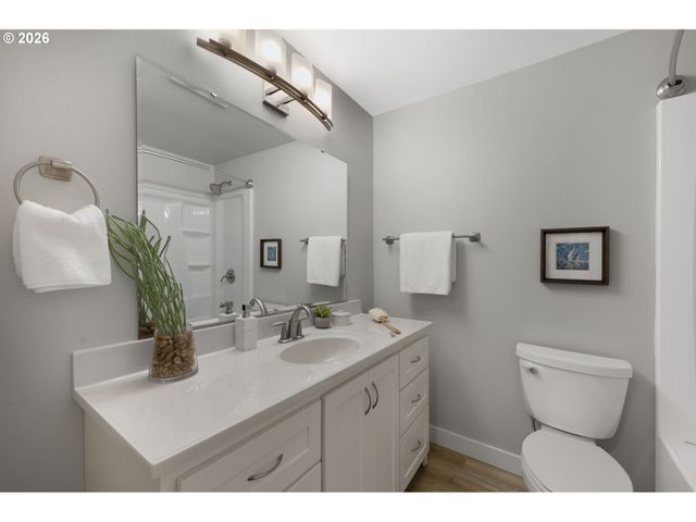 15350 Se LINDEN Ln, Milwaukie, OR 97267