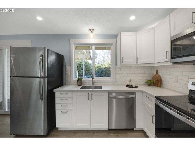 15350 Se LINDEN Ln, Milwaukie, OR 97267