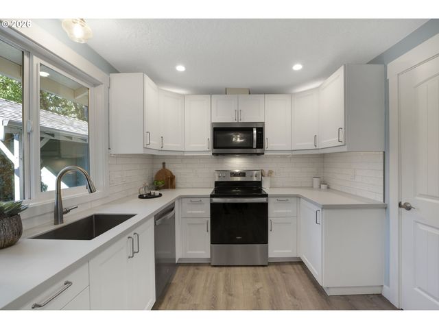 15350 Se LINDEN Ln, Milwaukie, OR 97267